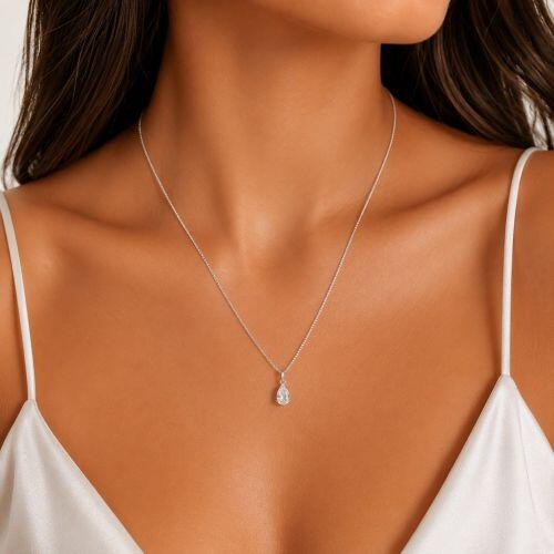 Colar com Gota Zircônia Cristal Banhado a Prata