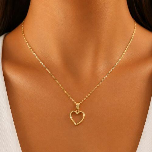 Colar Cora��o Vazado Liso Banhado a Ouro