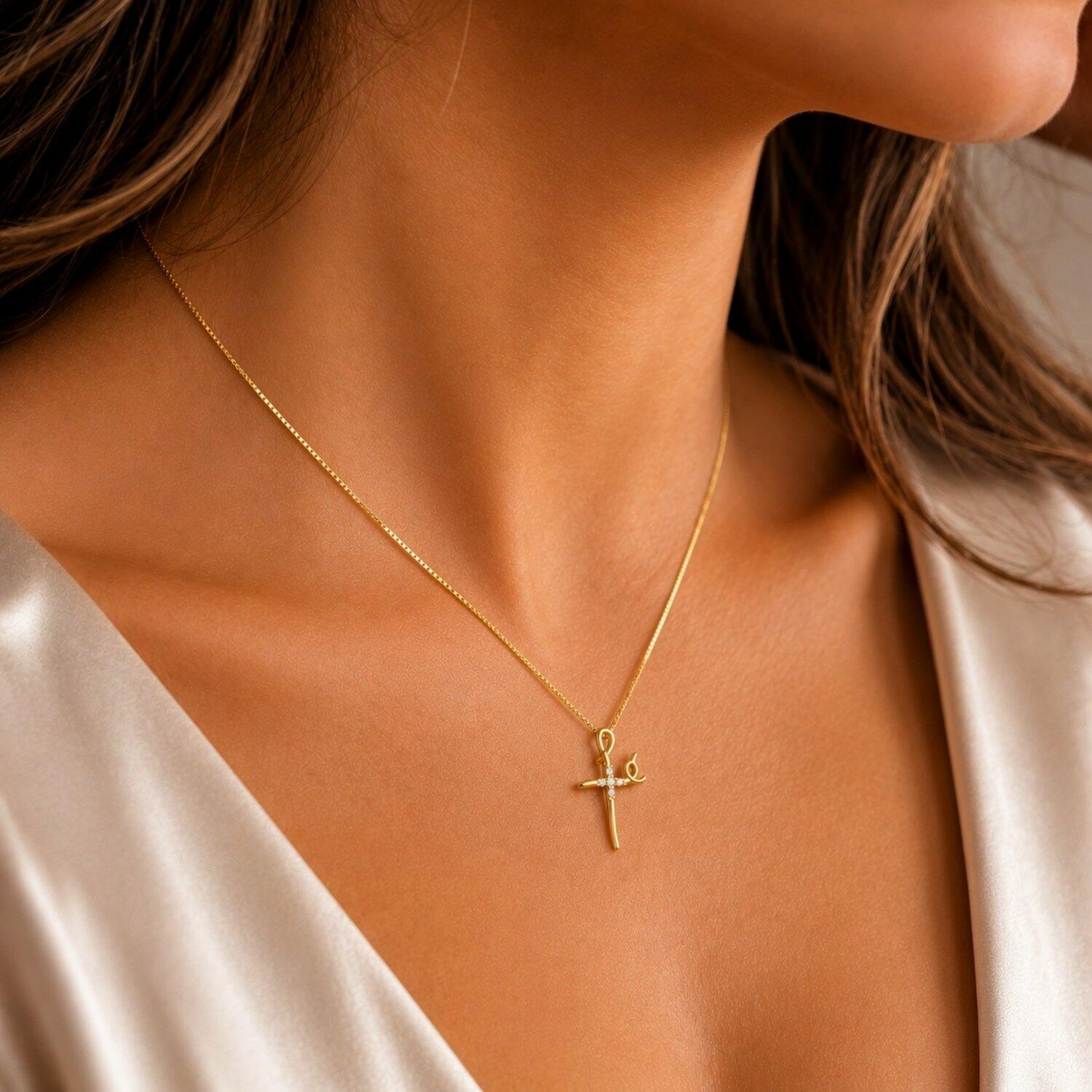 Colar Fé com Micro Zircônia Cristal Banhado a Ouro