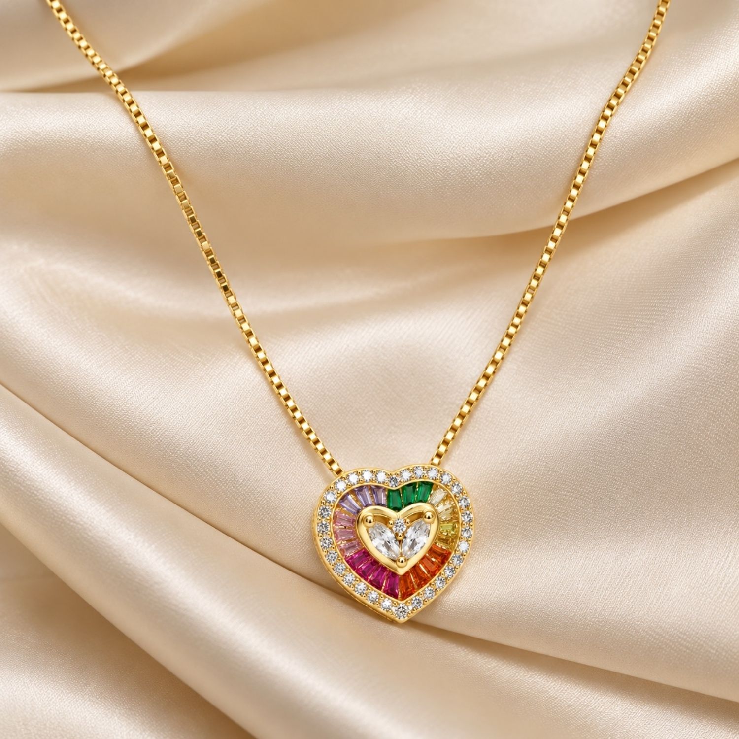 Colar Coração Zircônia Baguette Colorida Banhado a Ouro