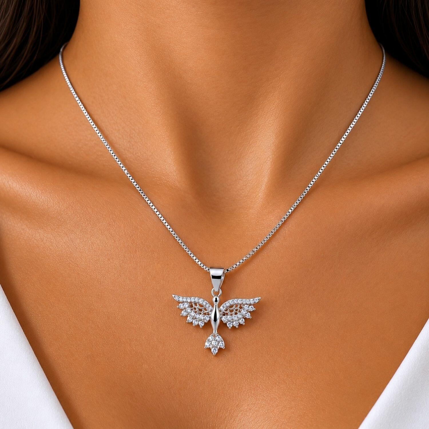 Colar Espírito Santo Micro Zircônia Cristal Banhado a Prata