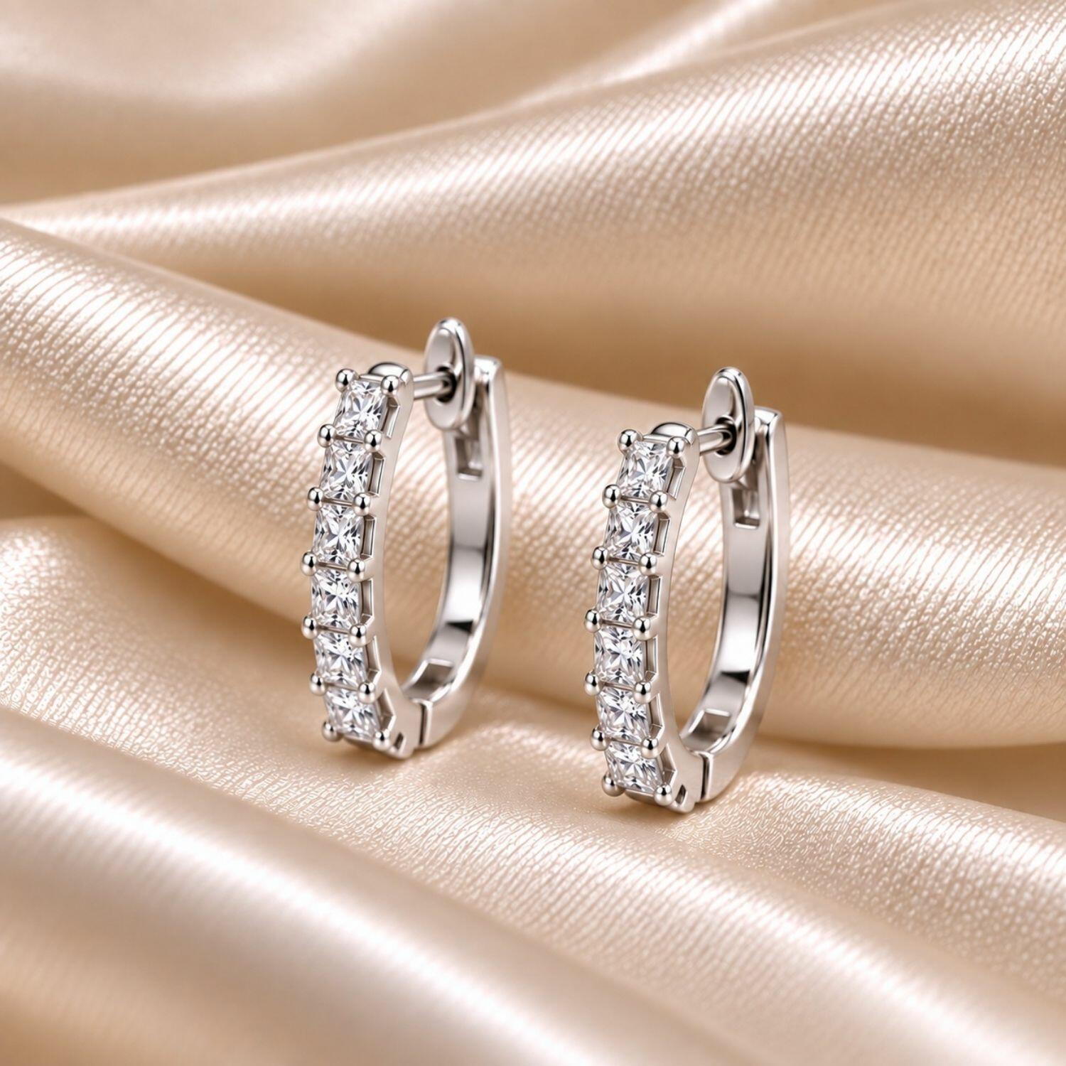 Brinco Argola Zircônia Cristal Banhado a Prata