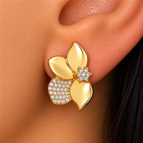 Brinco Flor 4 P�talas com Detalhes Zirc�nia Cristal Banhado a Ouro