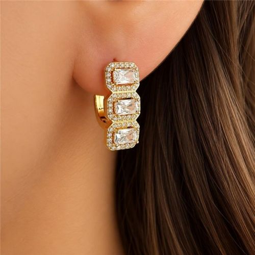 Brinco Argola com 3 Ret�ngulos Zirc�nia Cristal Banhado a Ouro