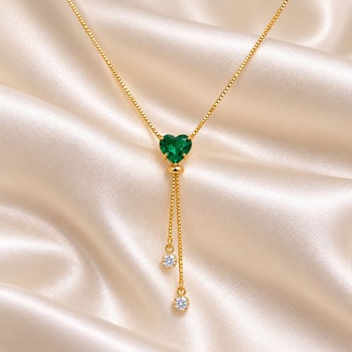 Colar Gravatinha Regulável Coração Zircônia Esmeralda Banhado a Ouro