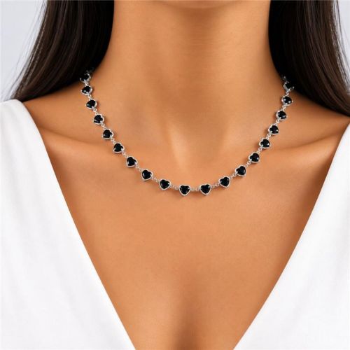 Colar Corações Cristal Negro Banhado a Prata