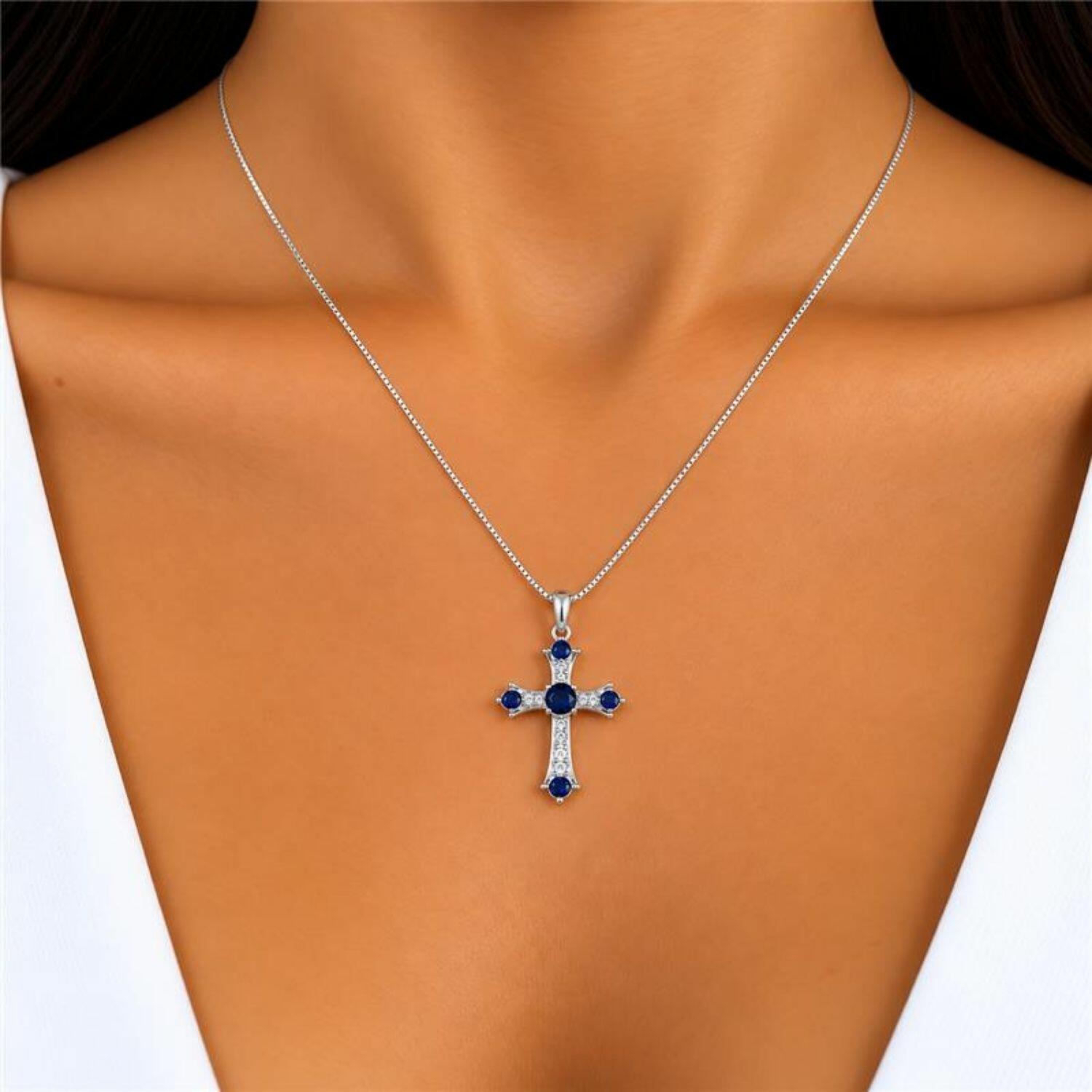 Colar Cruz Zircônia Azul e Cristal Banhado a Prata
