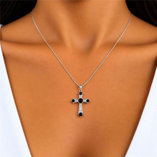 Colar Cruz Zircônia Negra e Cristal Banhado a Prata