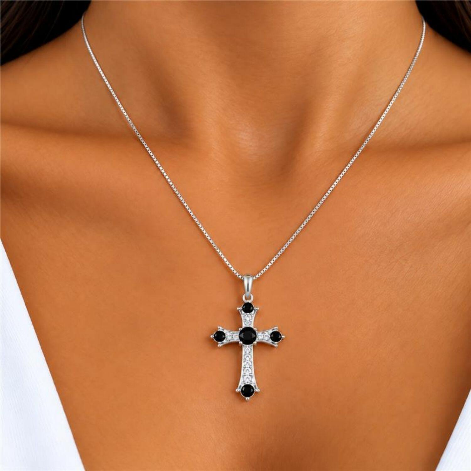 Colar Cruz Zircônia Negra e Cristal Banhado a Prata