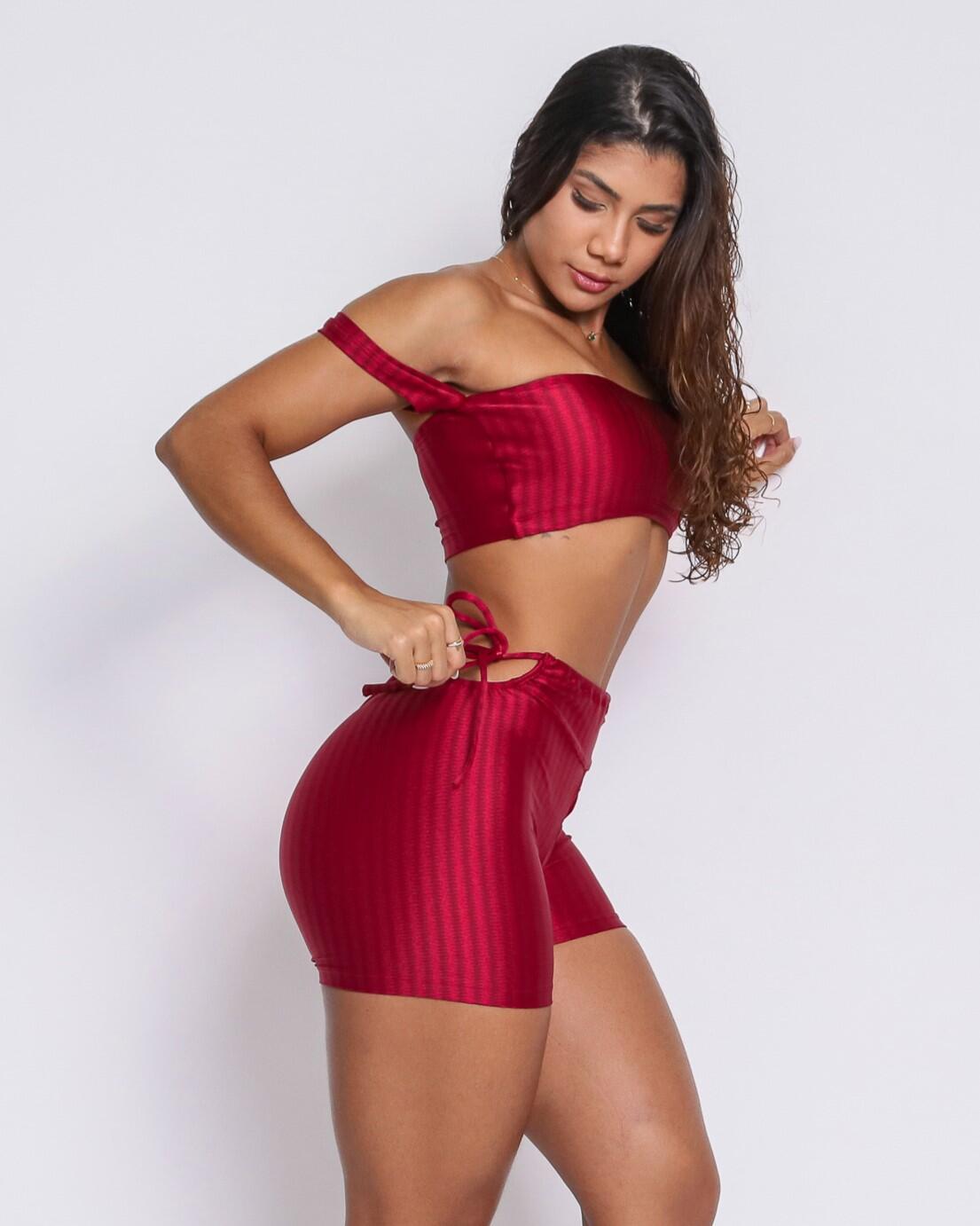 Conjunto Short Empina Ajuste Cirre Vermelho + Top Ciganinha