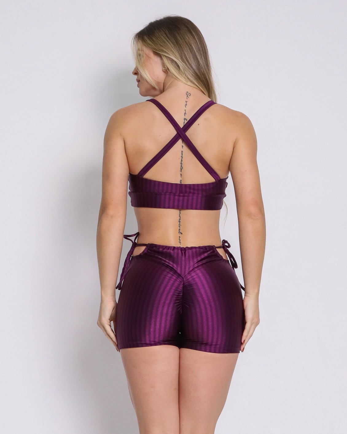 Conjunto Short Empina Ajuste Cirre Açaí + Top Tai