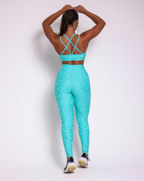 Conjunto Cal�a Legging B�sica New On�a Fit + Top Lu
