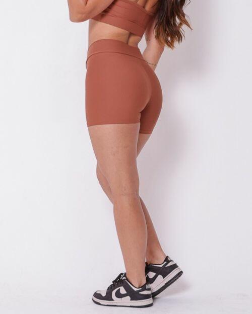 Short Chloe