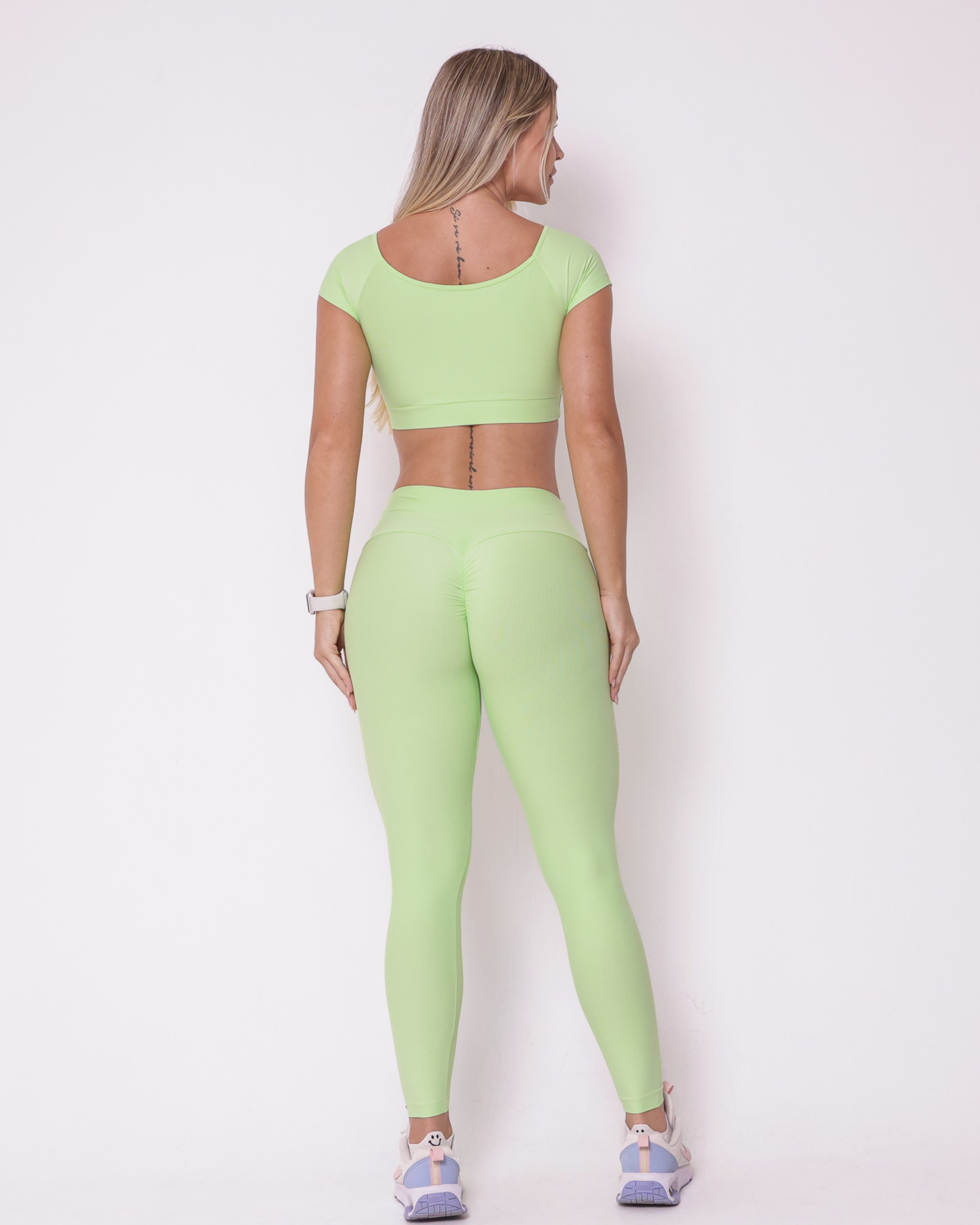 Conjunto Calça Legging Empina Light + Top Manguinha