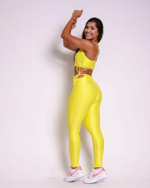 Conjunto Calça Empina Ajuste Compressão + Top Lari