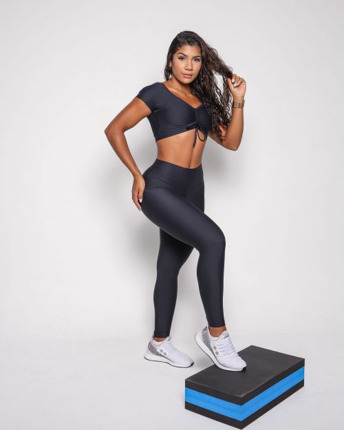 Conjunto Calça Legging Básica Light + Top Manguinha