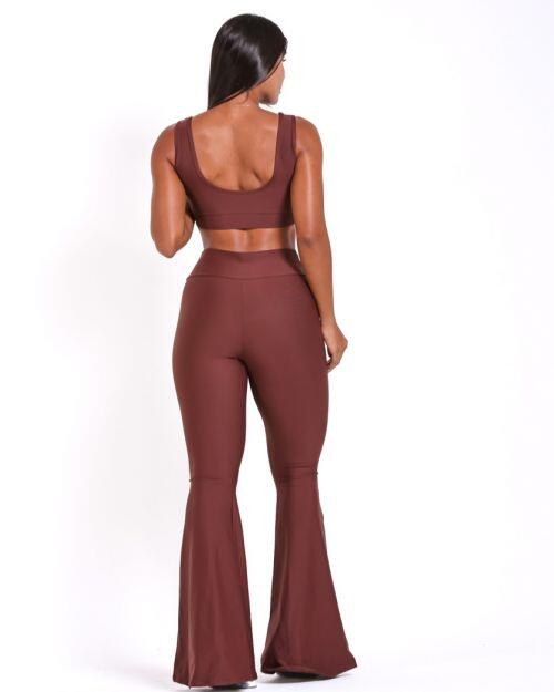 Conjunto Calça Flare Light + Top Scandal Basic