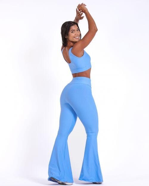 Conjunto Calça Flare Light + Top Scandal Basic