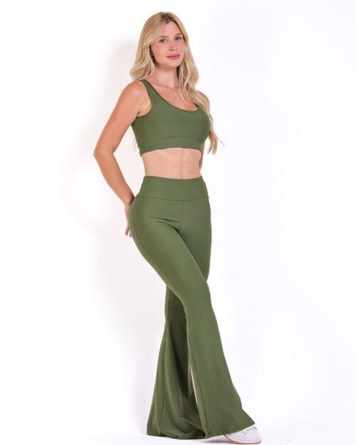 Conjunto Calça Flare Light + Top Scandal Basic