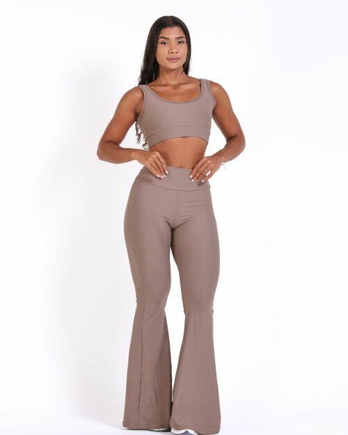 Conjunto Calça Flare Light + Top Scandal Basic