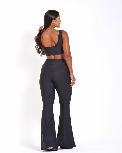 Conjunto Calça Flare Light + Top Scandal Basic