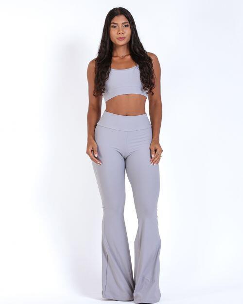 Conjunto Calça Flare Light + Top Scandal Basic