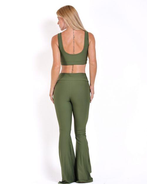 Conjunto Calça Flare Light + Top Scandal Basic