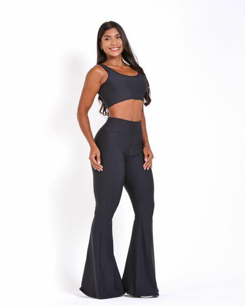 Conjunto Calça Flare Light + Top Scandal Basic