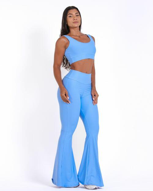 Conjunto Calça Flare Light + Top Scandal Basic