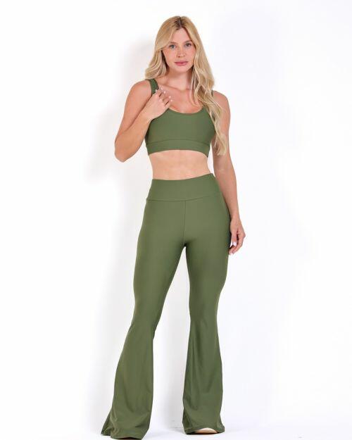 Conjunto Calça Flare Light + Top Scandal Basic