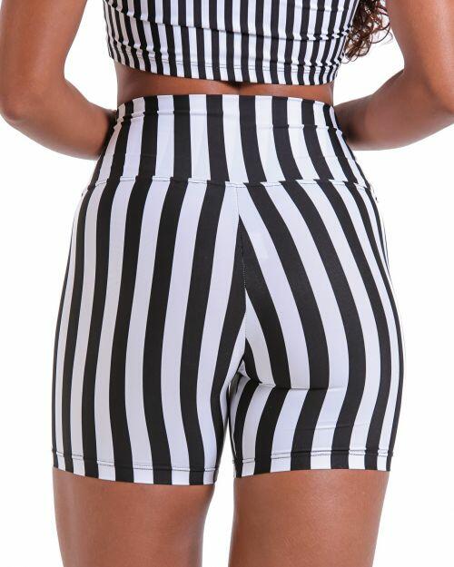 Short Bermuda Listrado Preto/Branco
