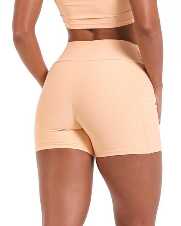 Short Talia Basic Light