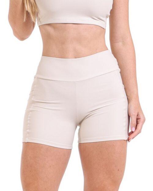 Short Talia Basic Light