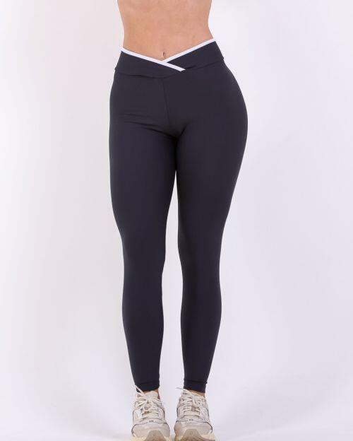 Cal�a Maia Light