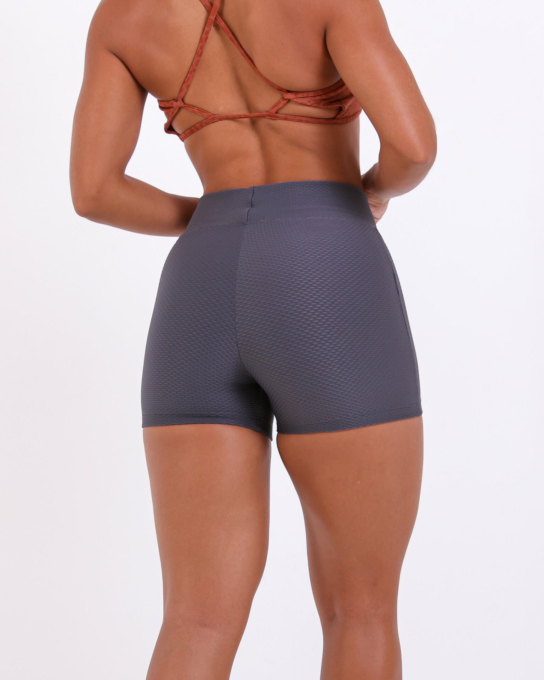 Short Básico Curtinho Textura Colmeia
