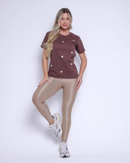 T-Shirt Coffee com Cora��es