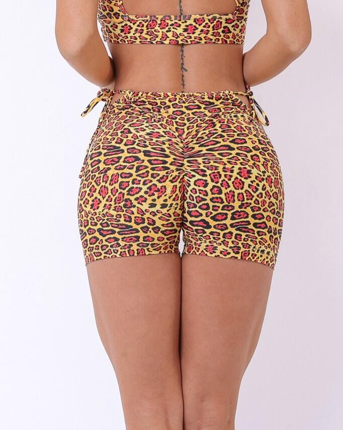 Short Empina Ajuste Savana Onça