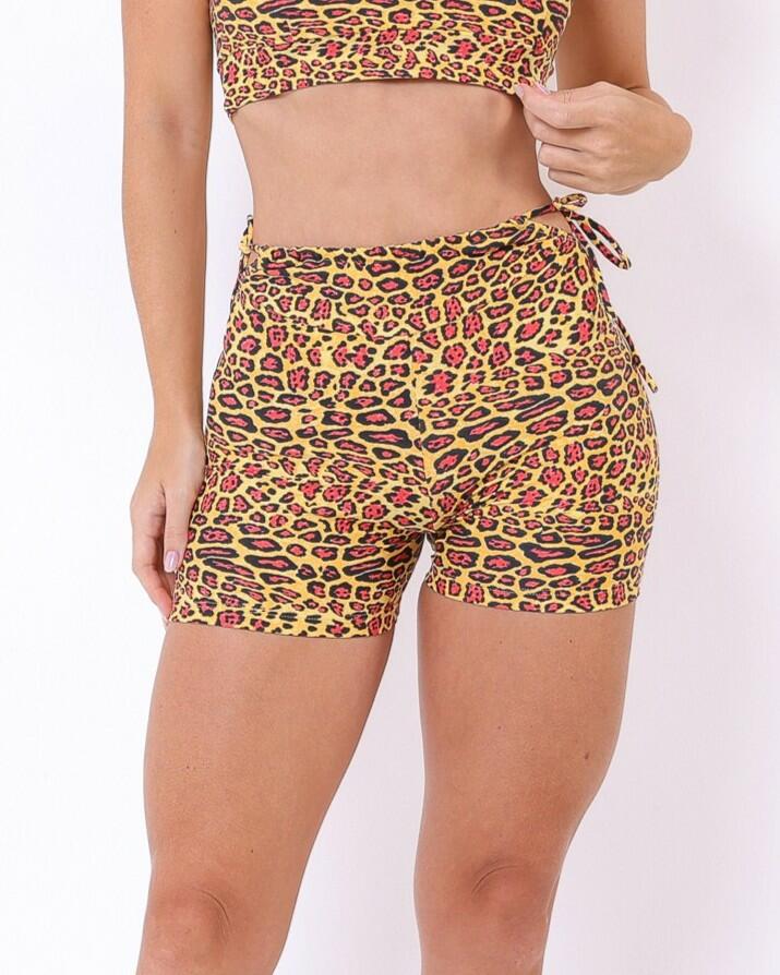 Short Empina Ajuste Savana Onça
