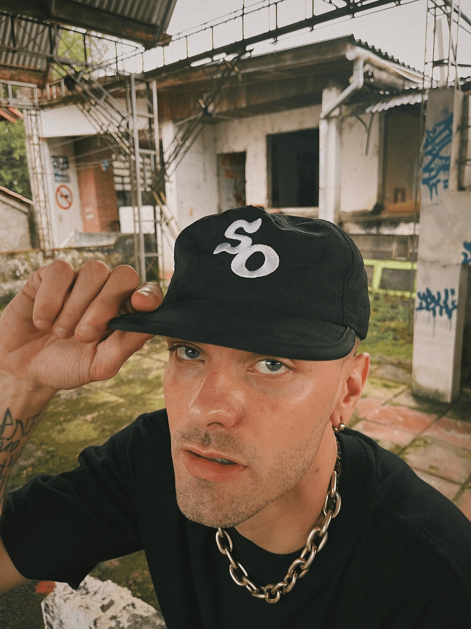 Comprar Boné 6 Panel S.O Preto - R$119,90