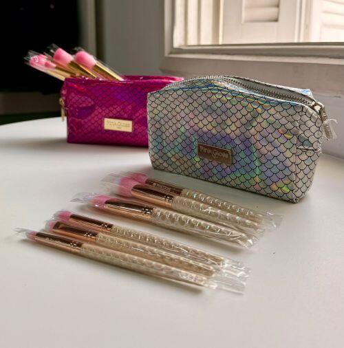 Amazing Ocean Travel | 7 Pincéis + Estojo - Pink Gloss - a partir