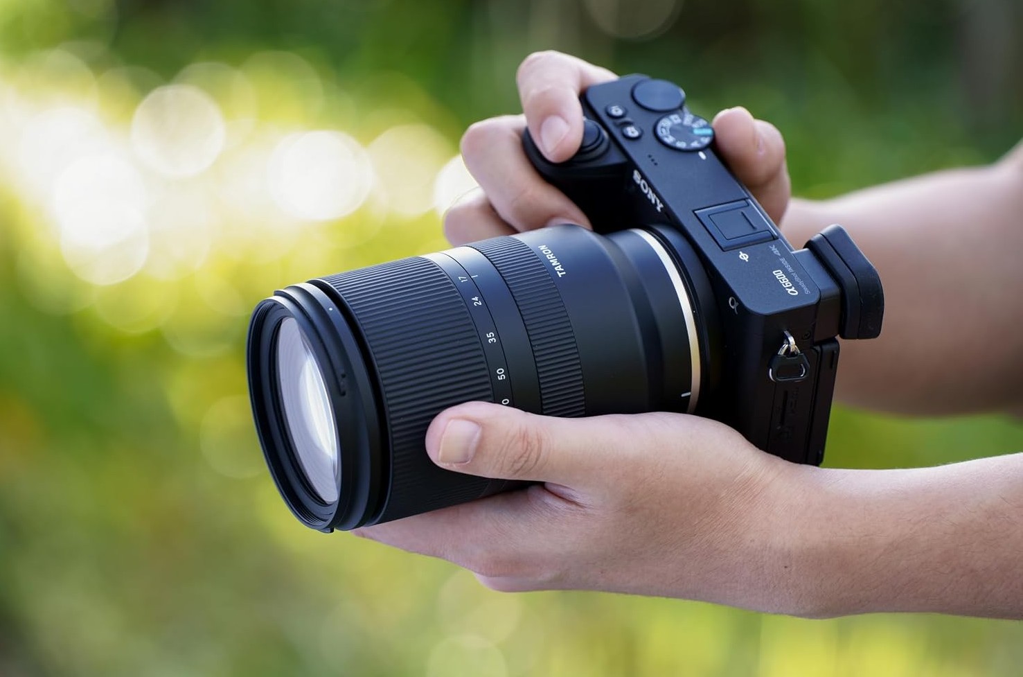 Comprar Lente Tamron 17-70mm F/2.8 Di III-A VC RXD para Sony - a