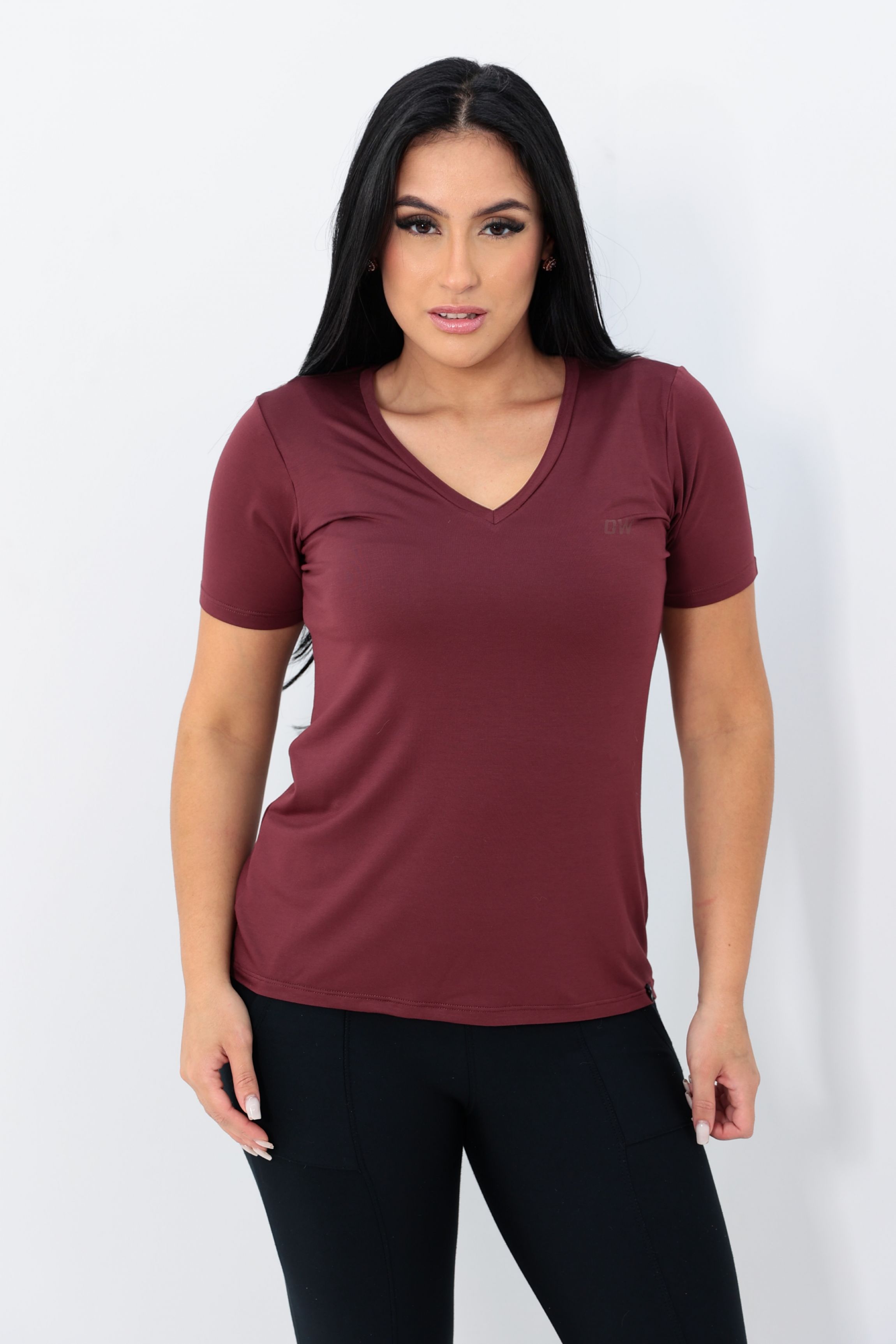 Camiseta OverModal Feminina Gola V / Essential Fit - Vinho