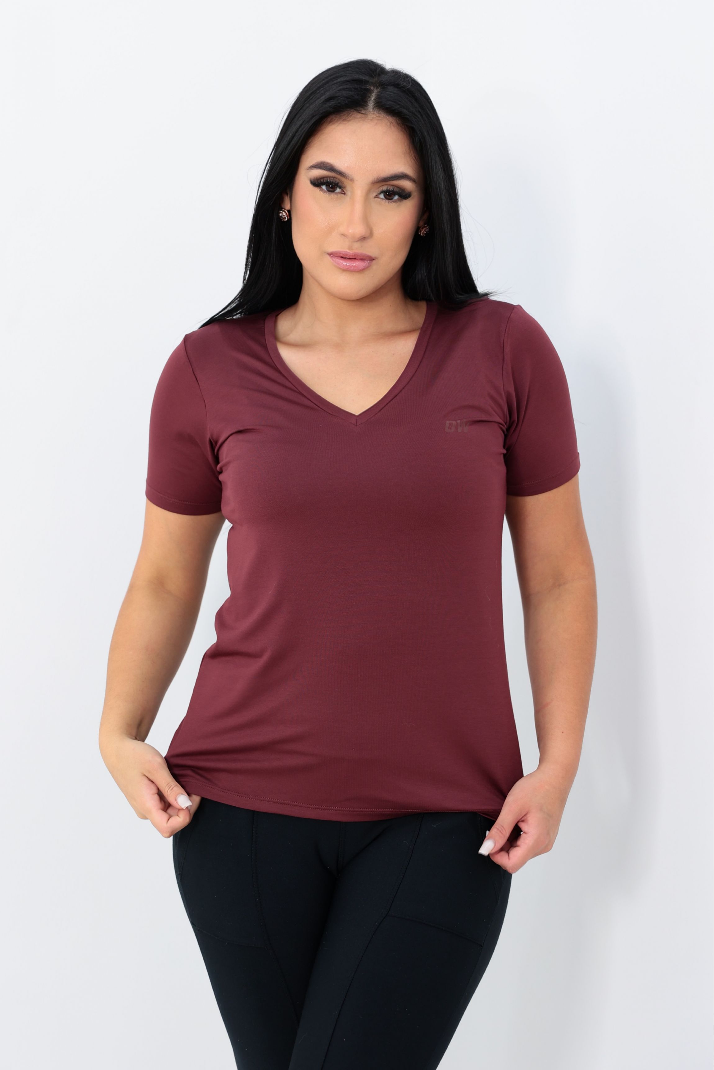 Camiseta OverModal Feminina Gola V / Essential Fit - Vinho
