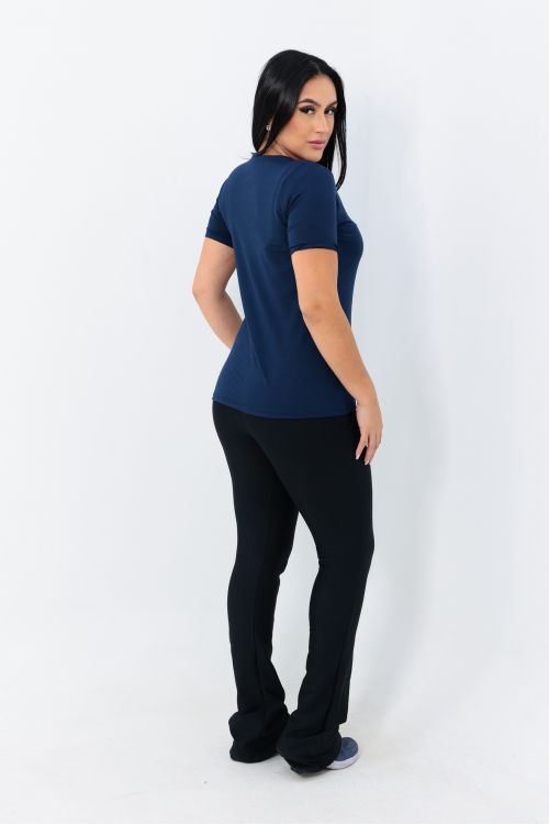 Camiseta OverModal Feminina Gola V / Essential Fit - Azul