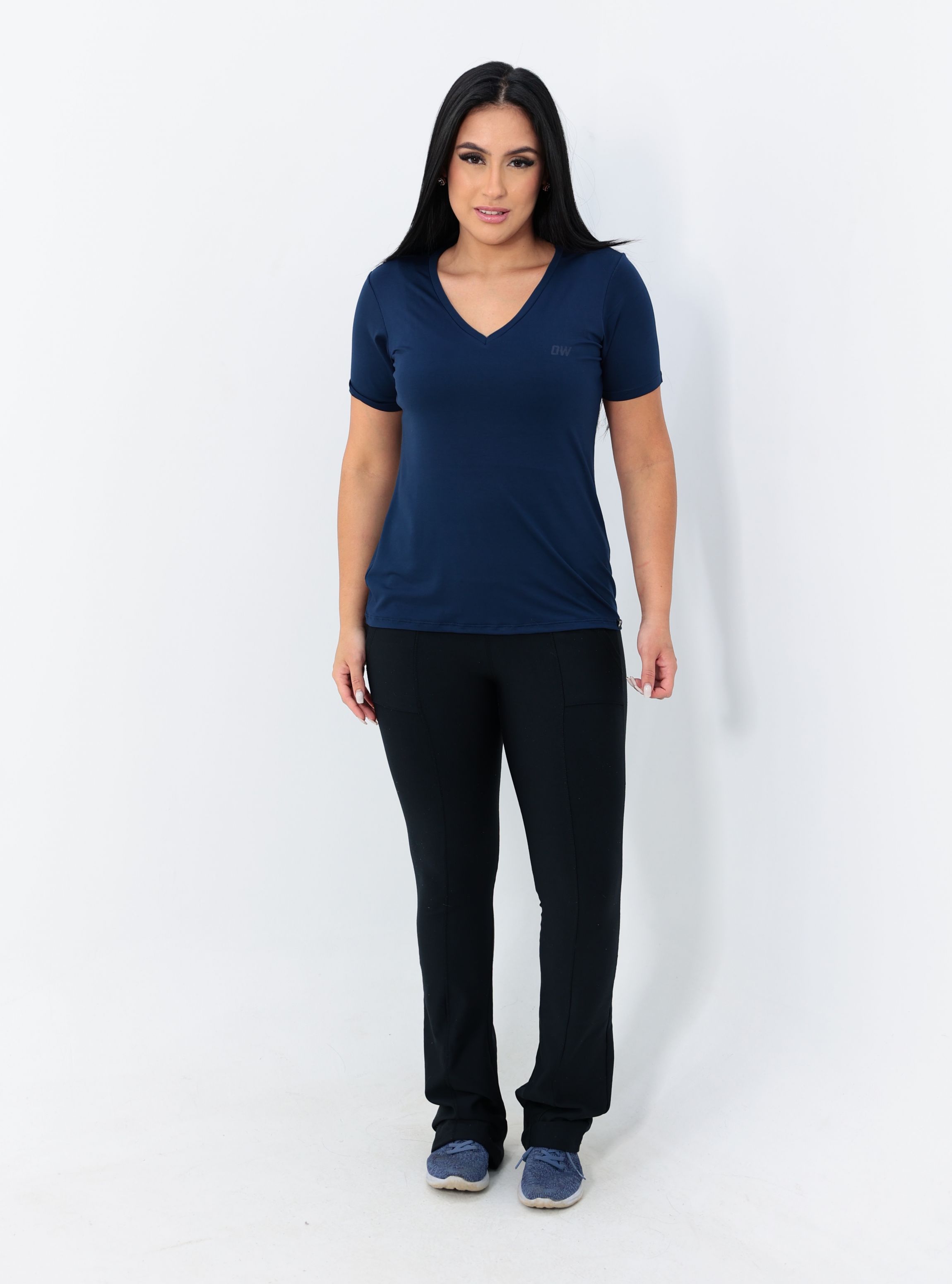 Camiseta OverModal Feminina Gola V / Essential Fit - Azul