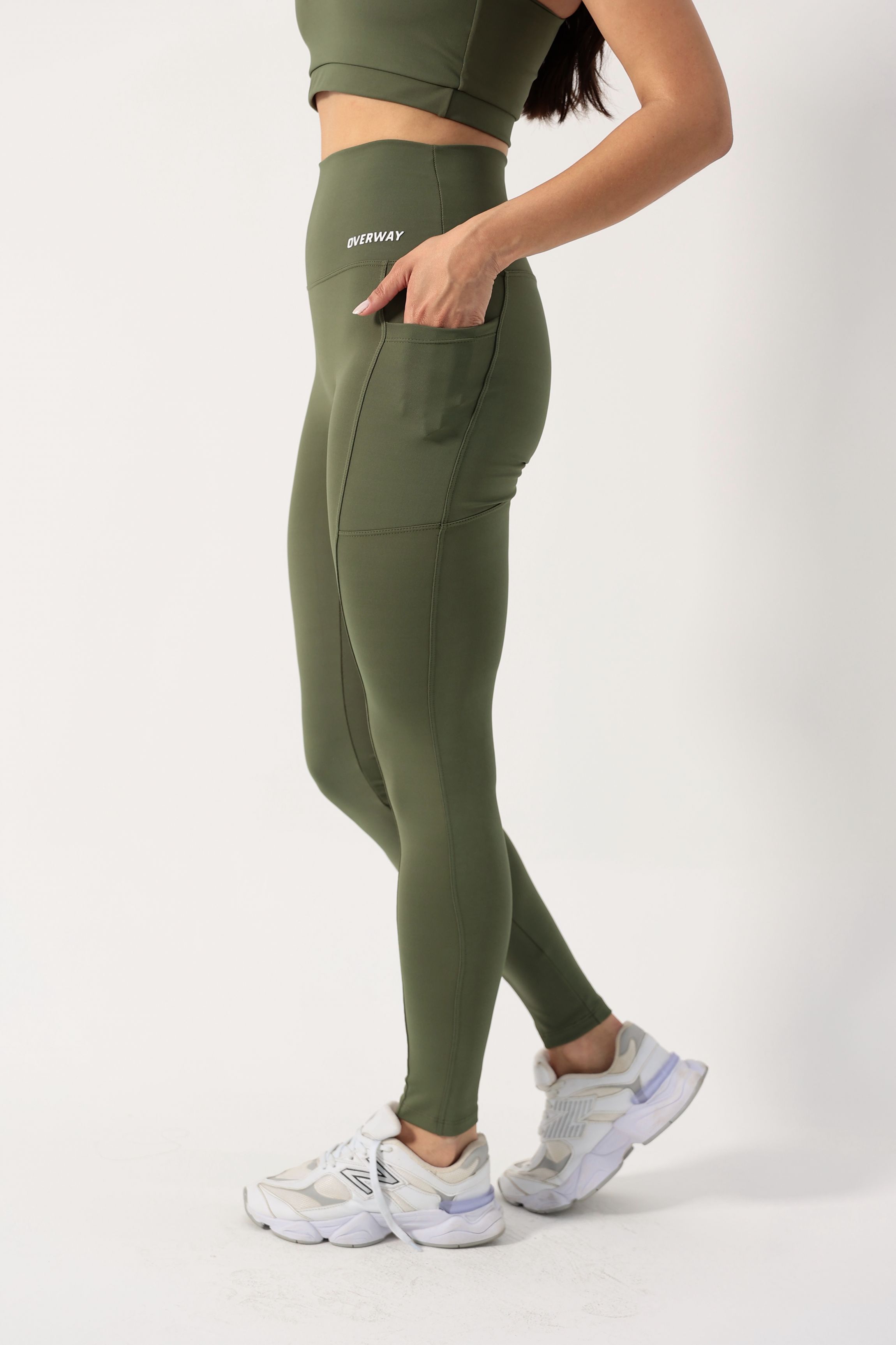 Legging OverFlex Feminina Blackout com Bolsos Sem Costura Frontal / Flex Fit - Verde Militar