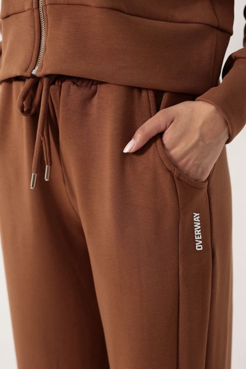 Conjunto OverComfort Feminino de Moletom com Jaqueta Cropped e Cal�a Wide Leg / Relaxed Fit - Marrom