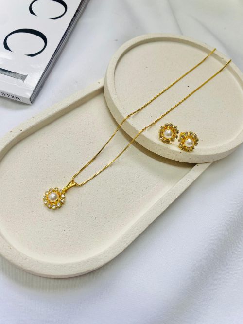 Conjunto P�rola Cravejado Dourado