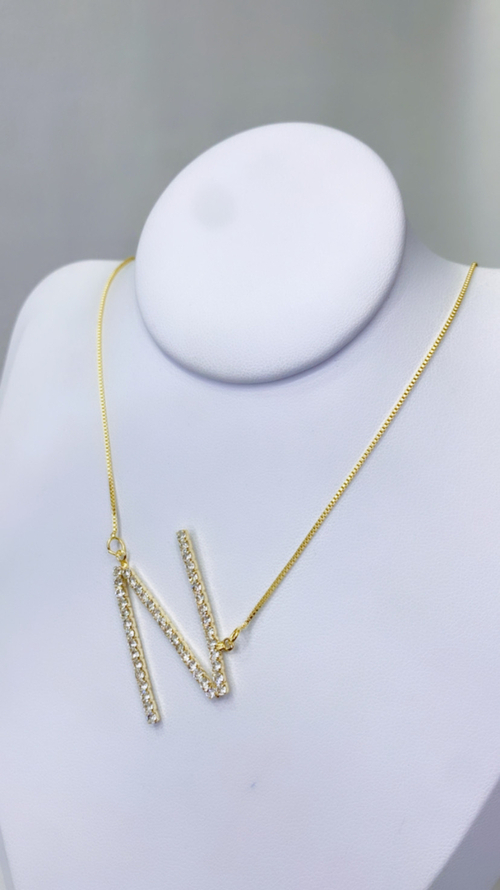 Colar Inicial Cravejado Dourado