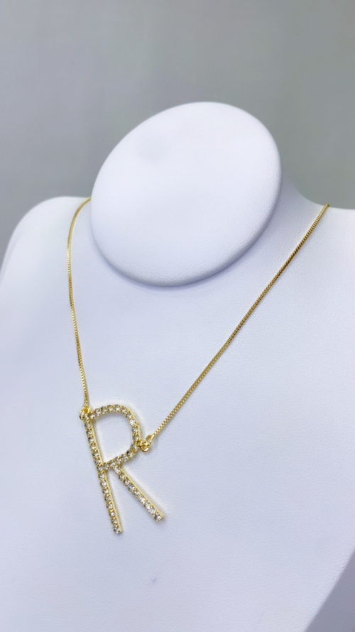 Colar Inicial Cravejado Dourado